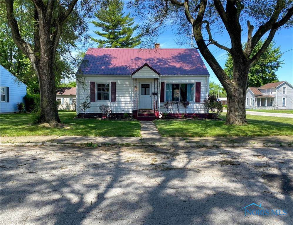 400 Colonial Drive - Photo 1