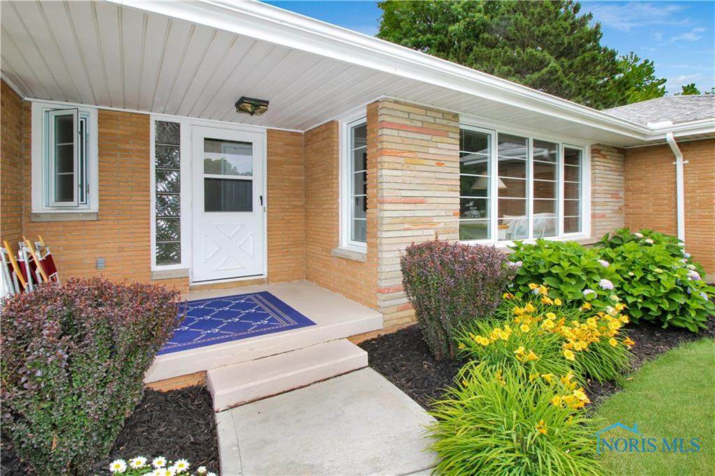 4251 Linda Drive - Photo 1