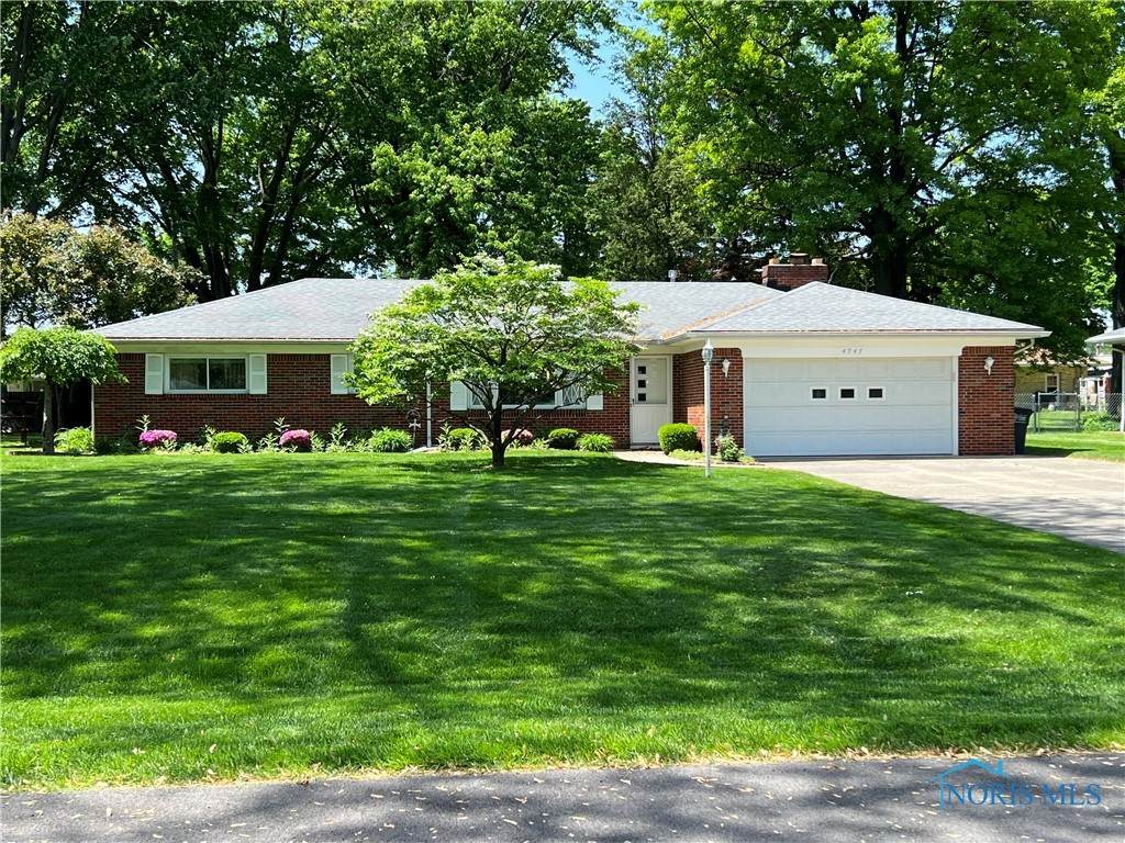 4747 Estero Place - Photo 1
