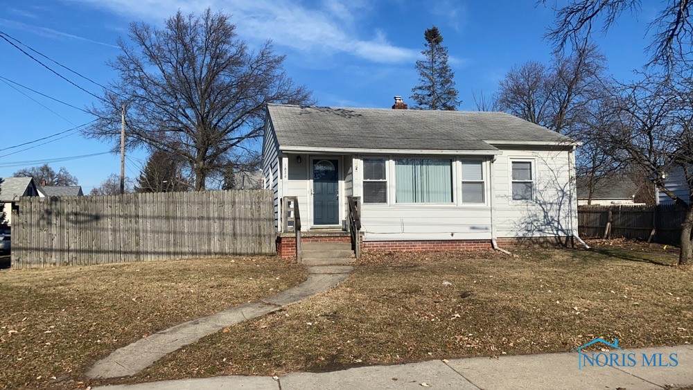 1824 Arlington Avenue - Photo 1