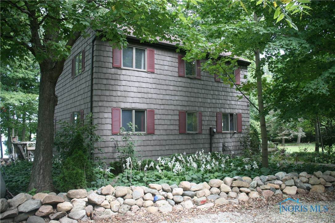 638 Seneca Drive - Photo 1
