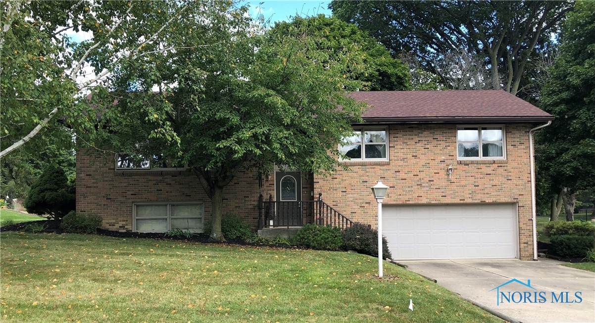 208 Elm Drive - Photo 1