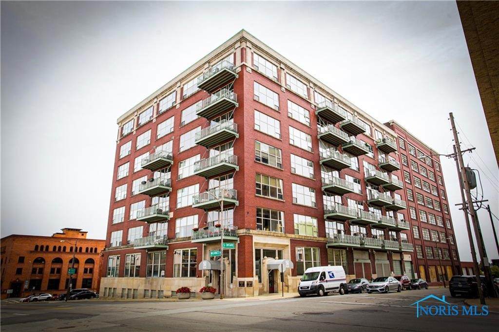 745 Washington Street - Photo 1