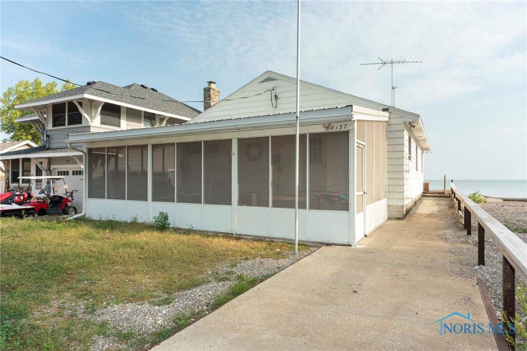 8137 Division Street - Photo 1