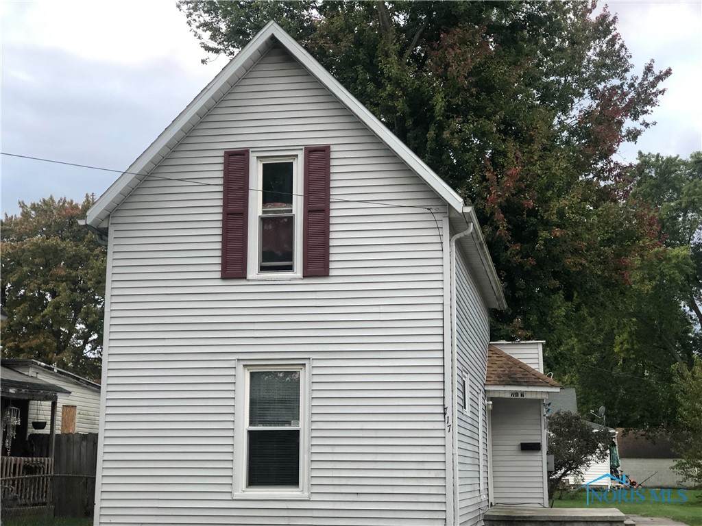 717 Wood Street - Photo 1