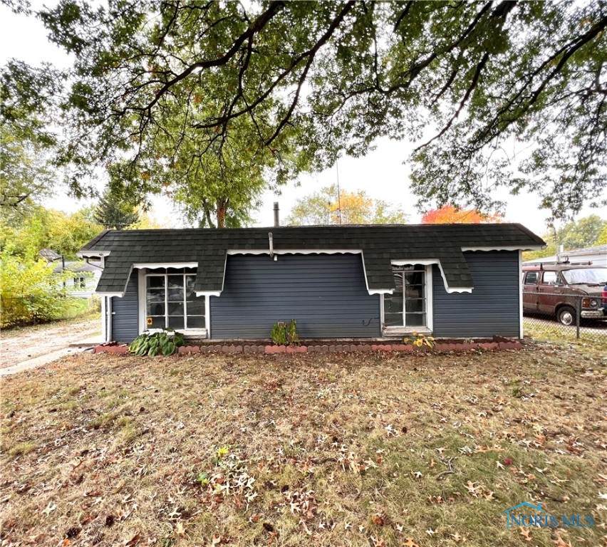 712 Williamsville Avenue - Photo 1