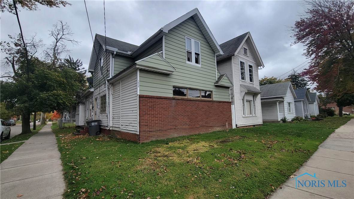 1026 Mott Avenue - Photo 1