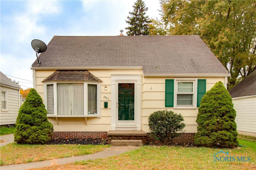 2811 Elsie Avenue - Photo 1