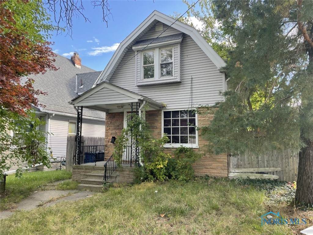 875 Woodsdale Avenue - Photo 1