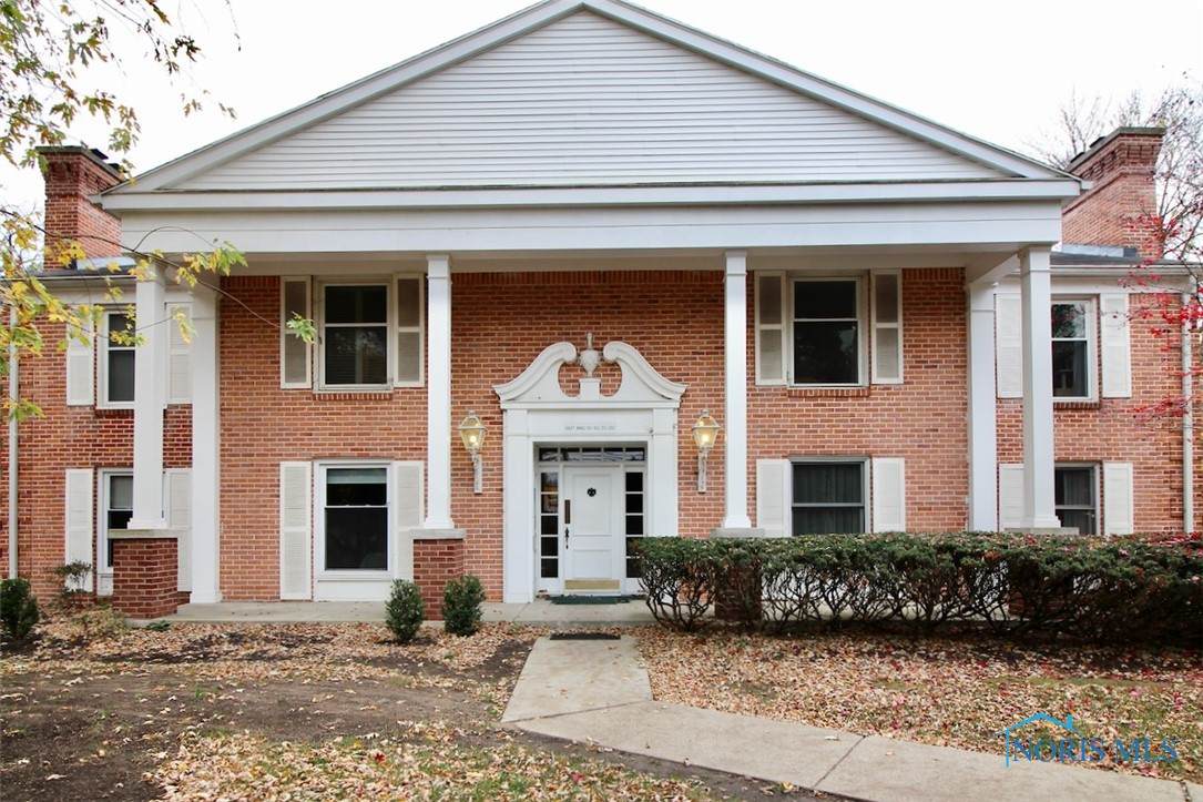 5679 Monroe Street - Photo 1