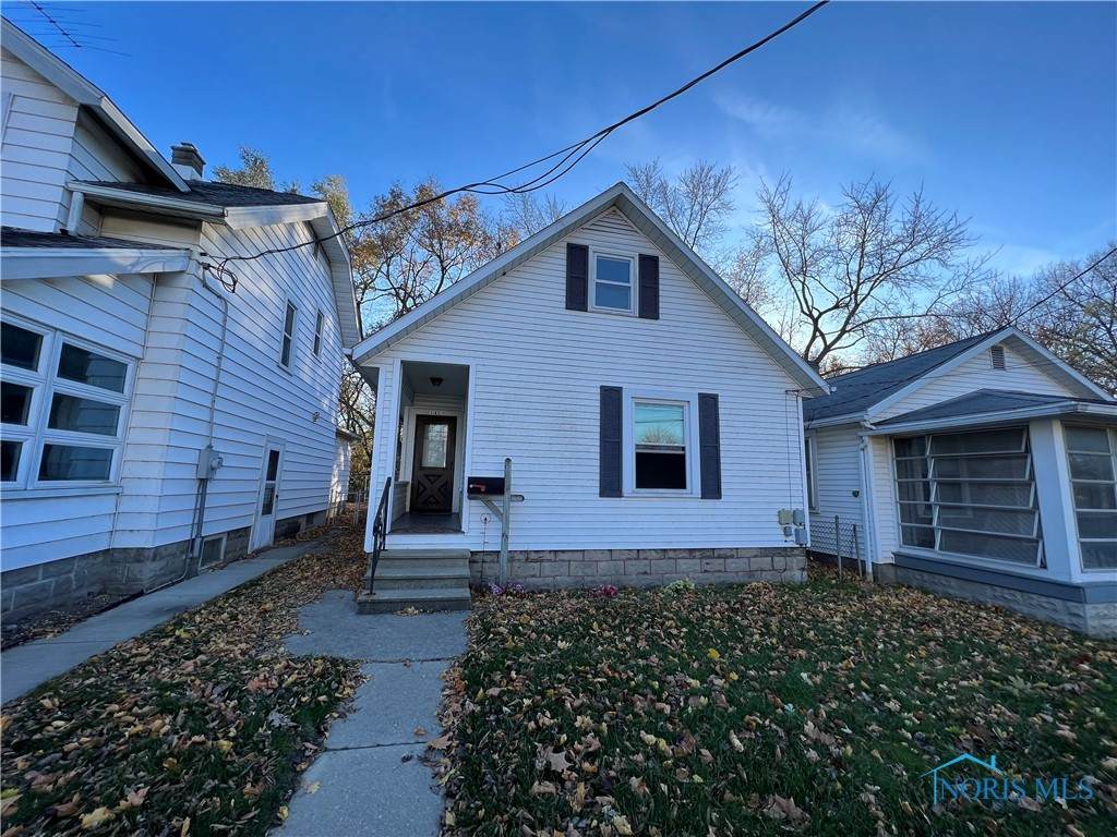 1423 Queen Street - Photo 1