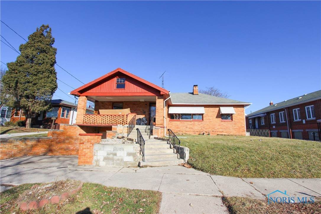 735 Russell Street - Photo 1