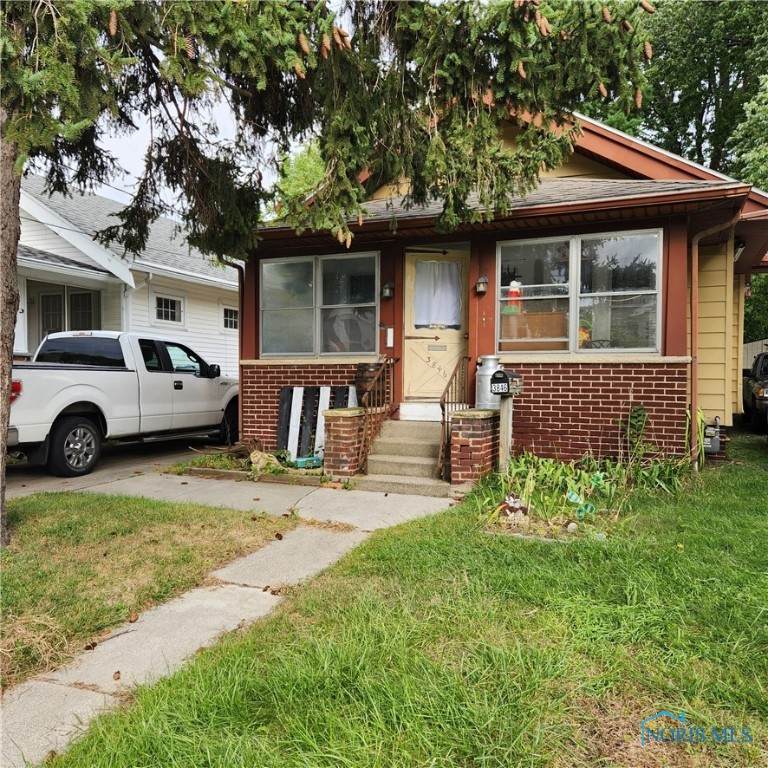 3846 Almeda Drive - Photo 1