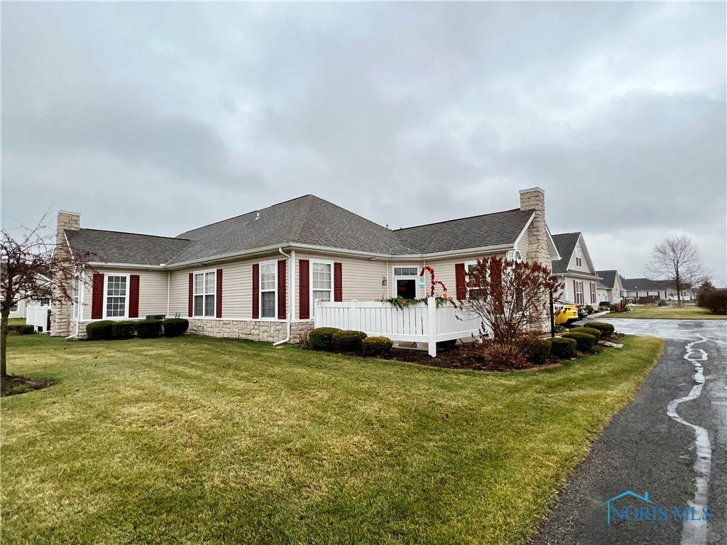 8329 Ledgestone Avenue - Photo 1