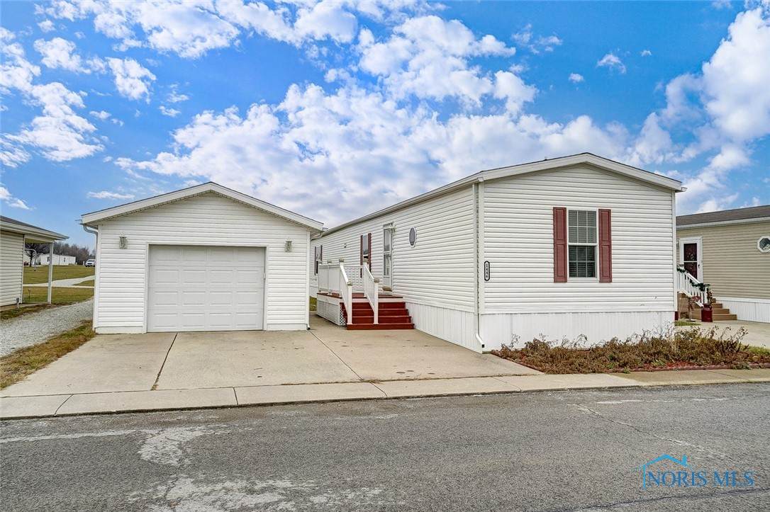 1446 Inglewood Avenue - Photo 1
