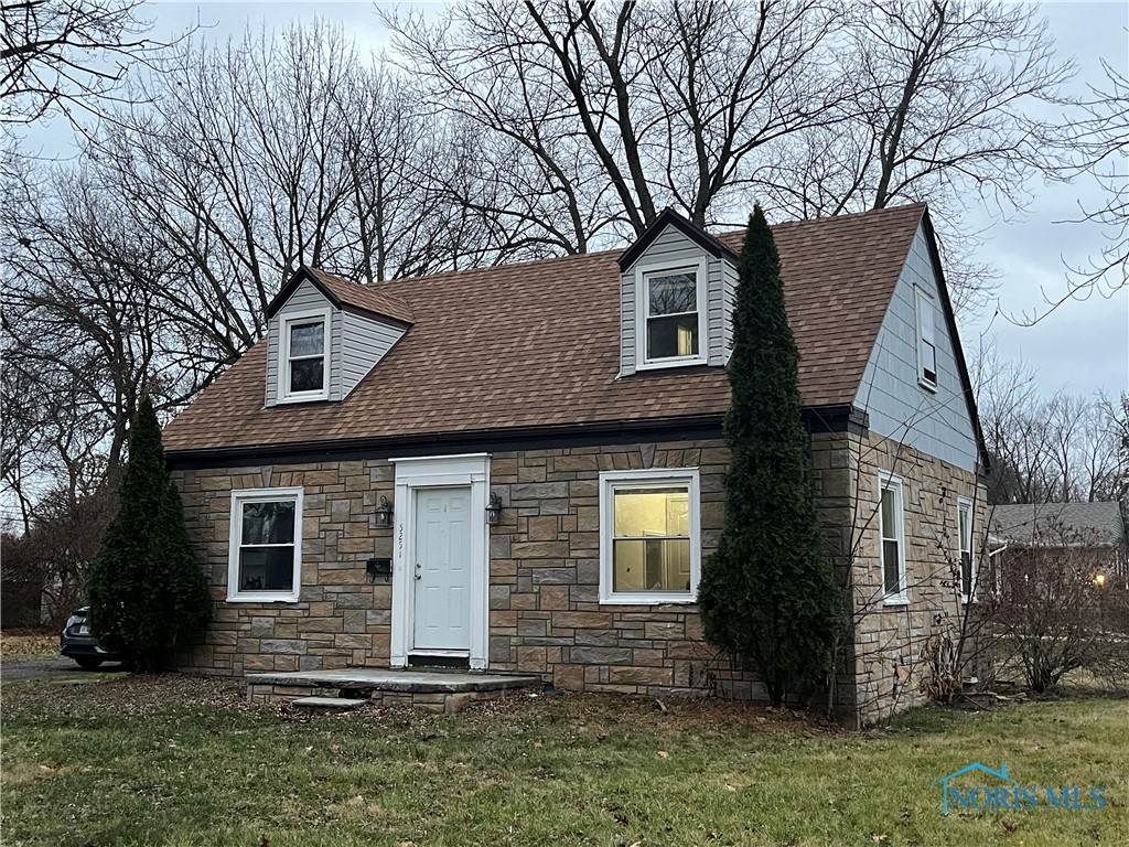 5251 Mardone Drive - Photo 1