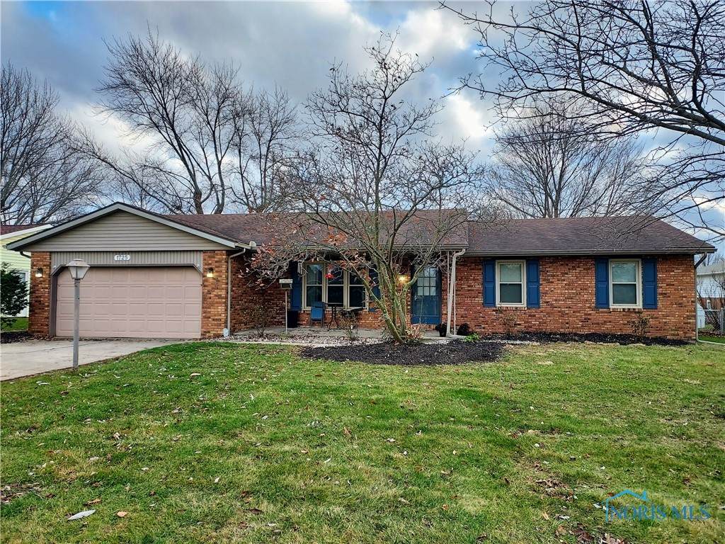1725 Deerfield Drive - Photo 1