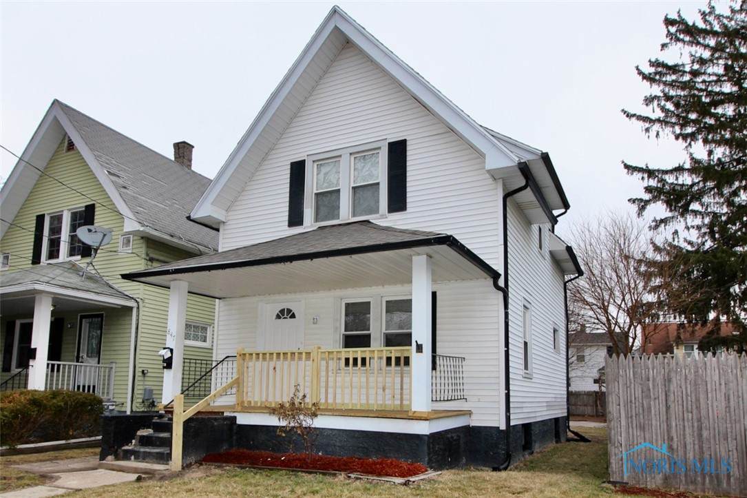 847 Woodsdale Avenue - Photo 1