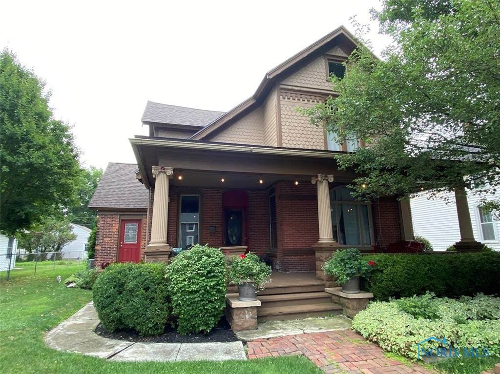 839 Maple Avenue - Photo 1