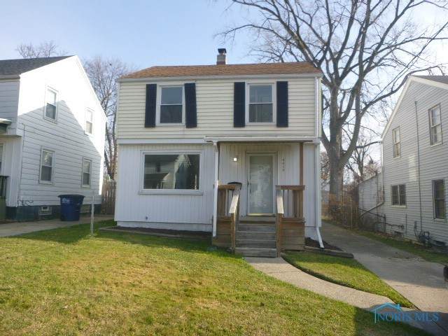 4410 Burnham Avenue - Photo 1