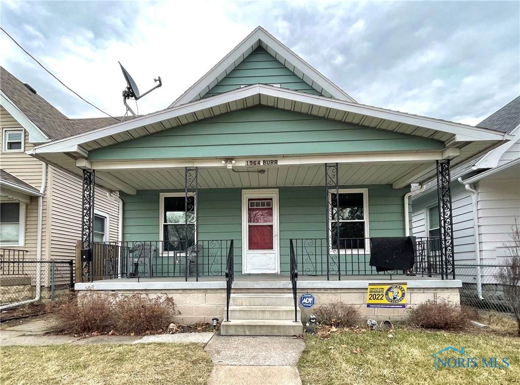 1964 Burr Street - Photo 1