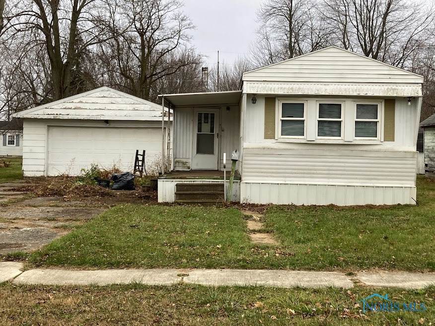 217 Poplar Street - Photo 1