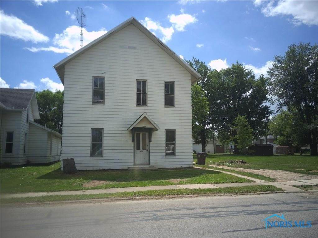 825 Jackson Avenue - Photo 1