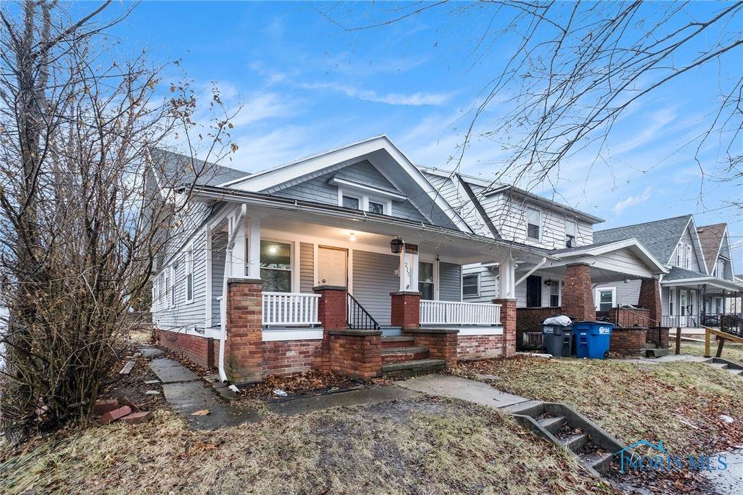 215 Walbridge Avenue - Photo 1