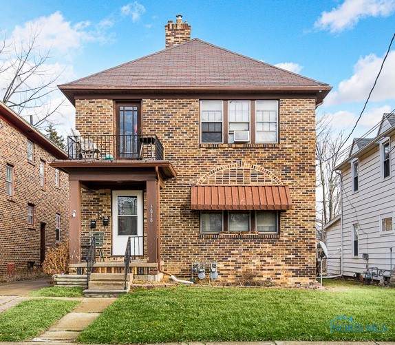 3818 Leybourn Avenue - Photo 1