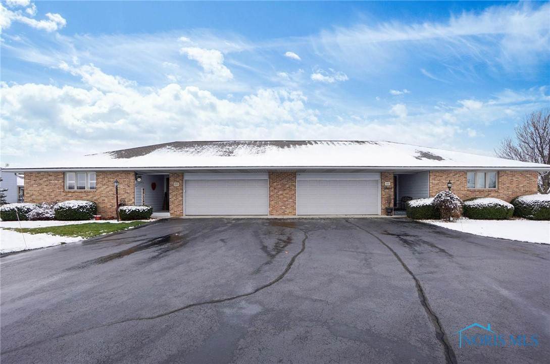 2101 Stonehedge Court - Photo 1