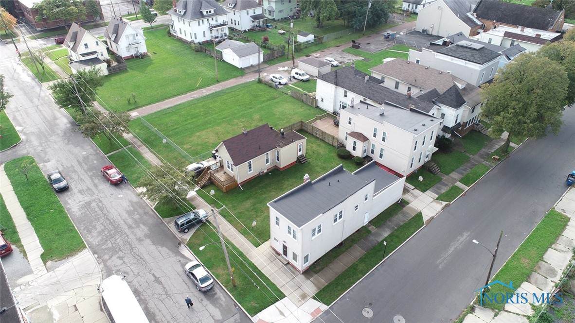 527 Magnolia Street - Photo 1
