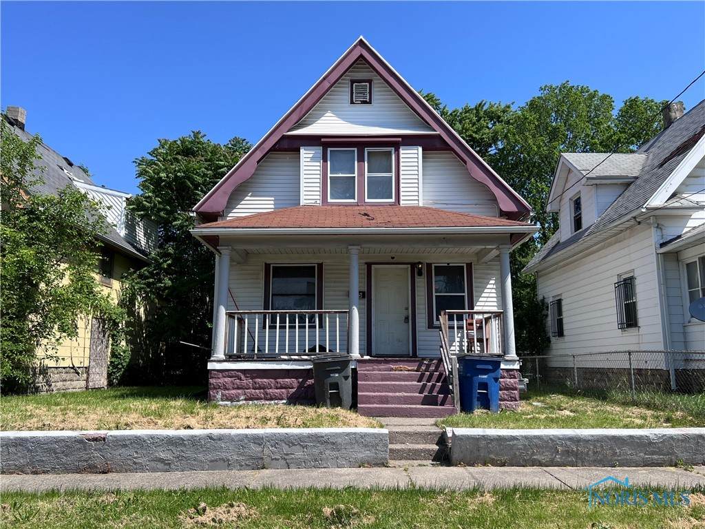 105 Navarre Avenue - Photo 1
