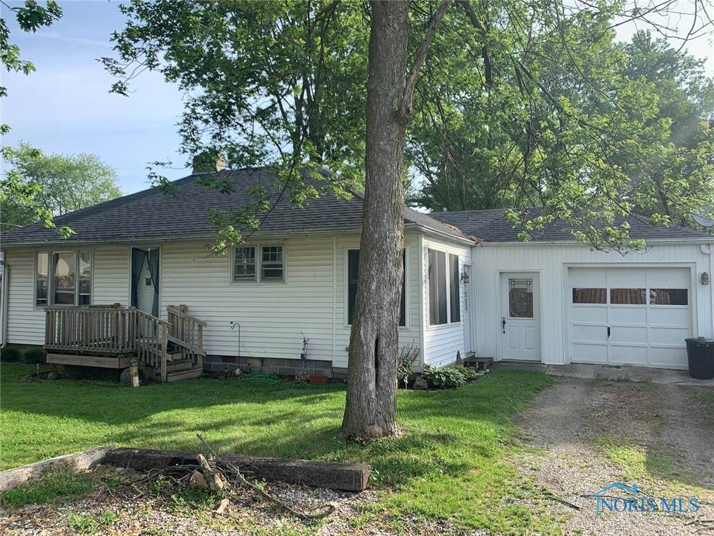 524 Center Street - Photo 1