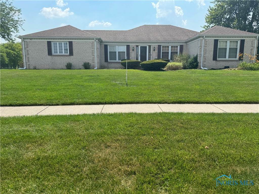 909 Sandalwood Road - Photo 1