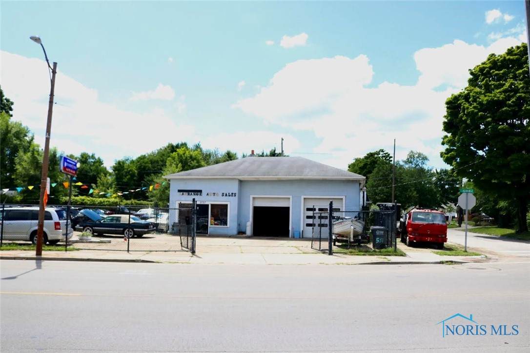 2727 Lagrange Street - Photo 1