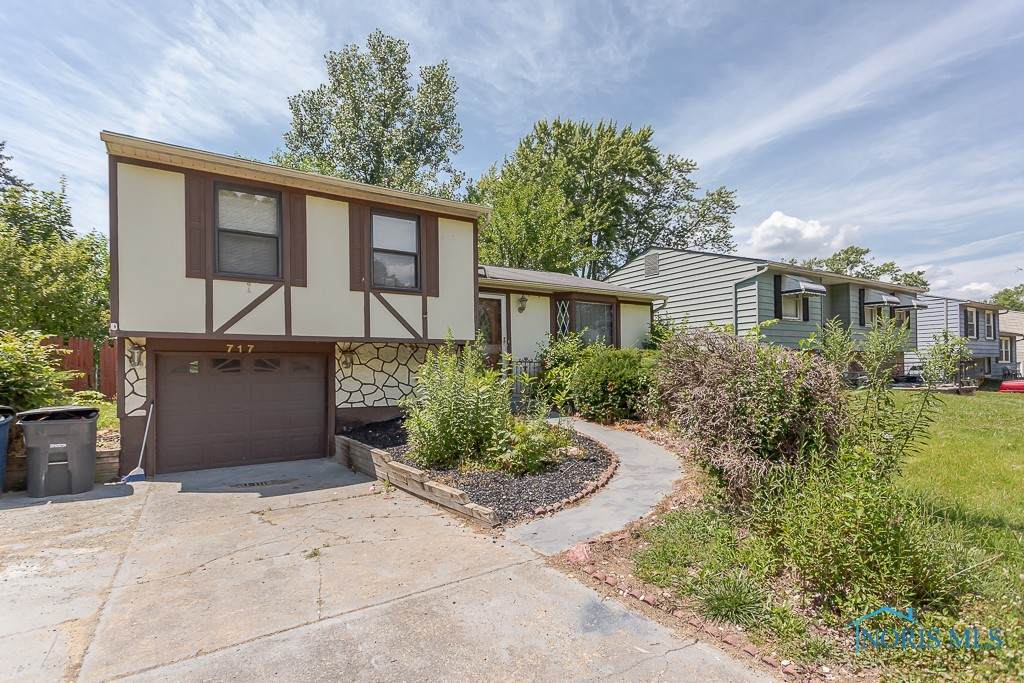 717 Burke Glen Road - Photo 1