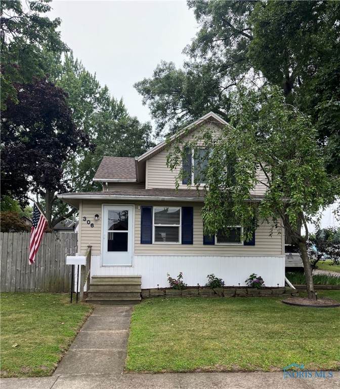 306 Chestnut Street - Photo 1