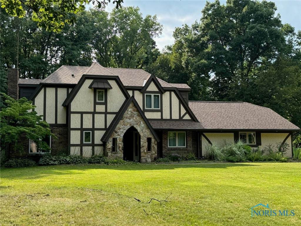 130 Oak Meadows Drive - Photo 1