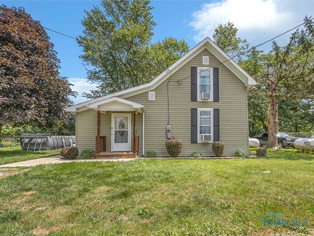 1431 Strong Avenue - Photo 1