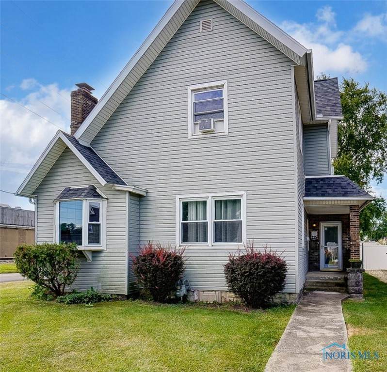 235 Laquineo Street - Photo 1