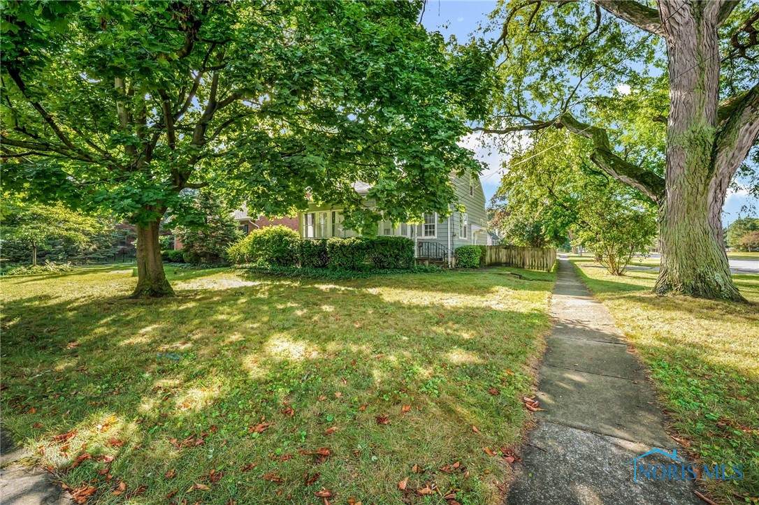 304 7th Street - Photo 1