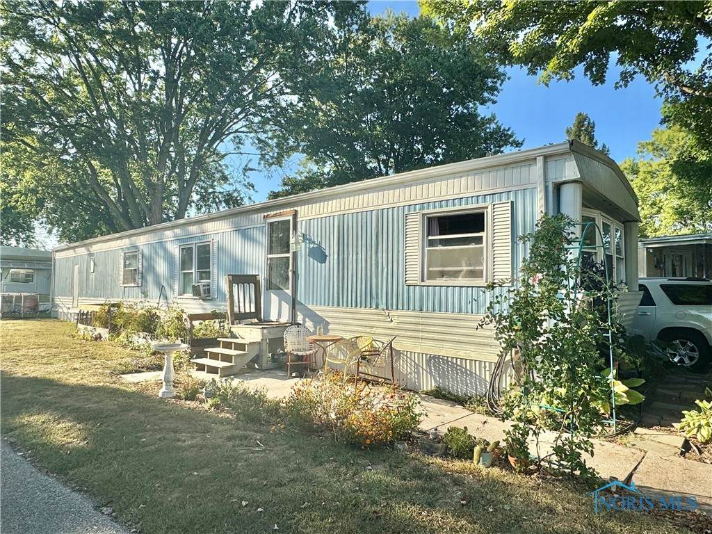 340 Reynolds Road - Photo 1