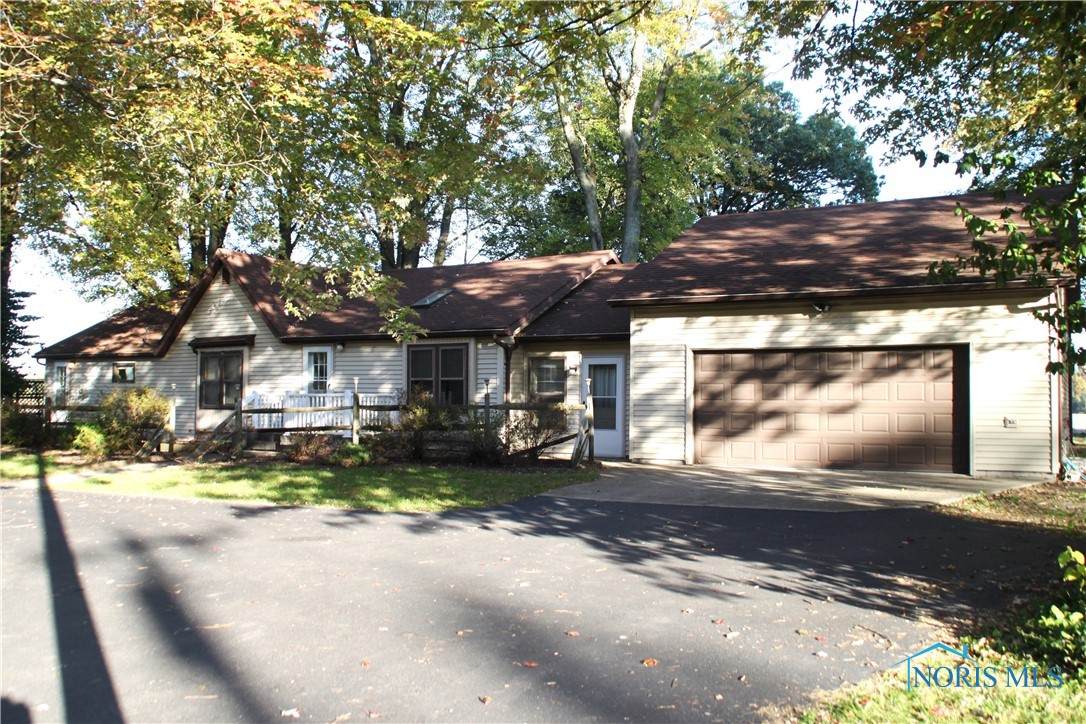 16428 Poe Road - Photo 1