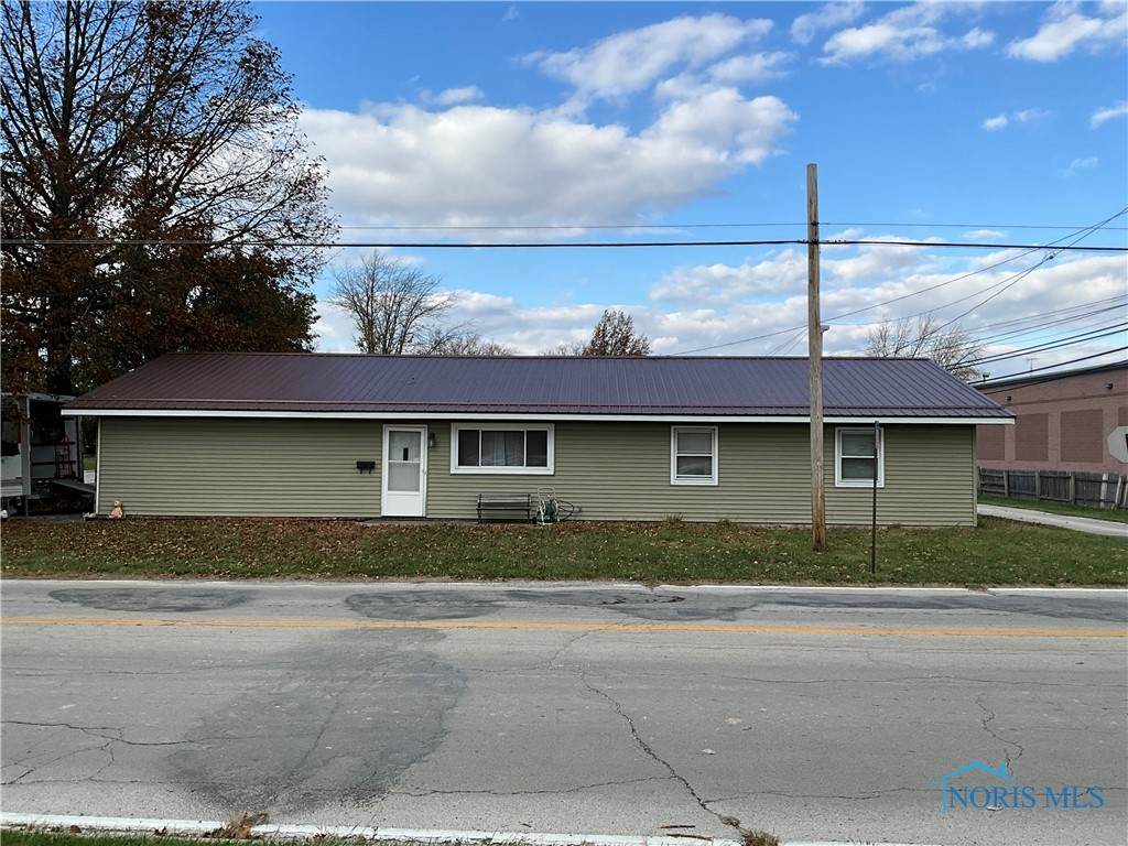 739 Kenwood Avenue - Photo 1