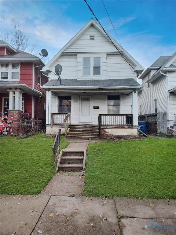 716 Clark Street - Photo 1