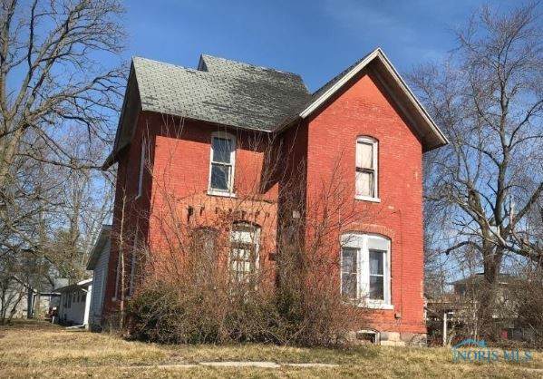 215 Court Street - Photo 1