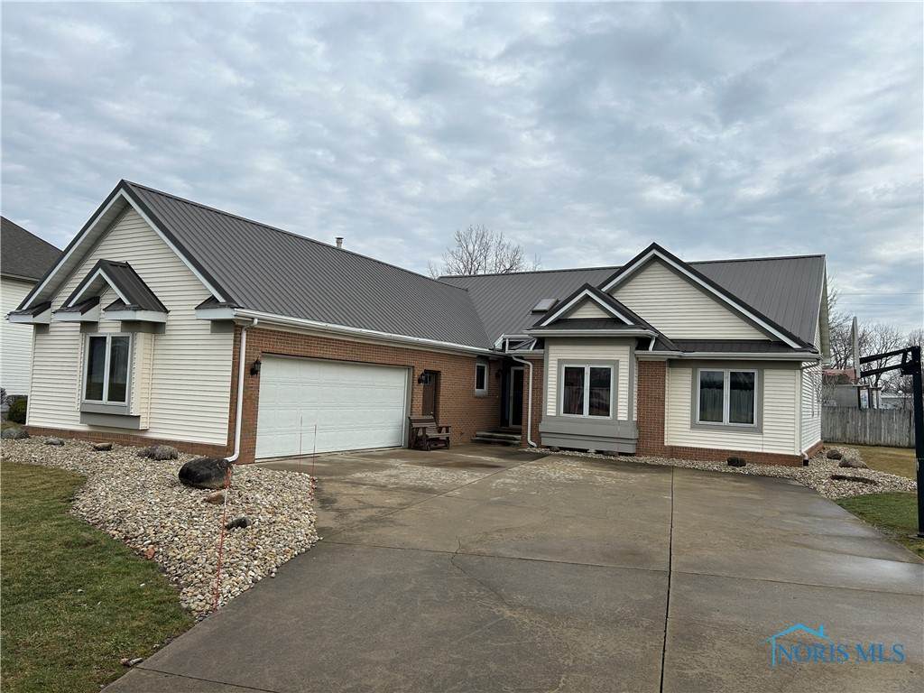 105 Duck Pond Road - Photo 1