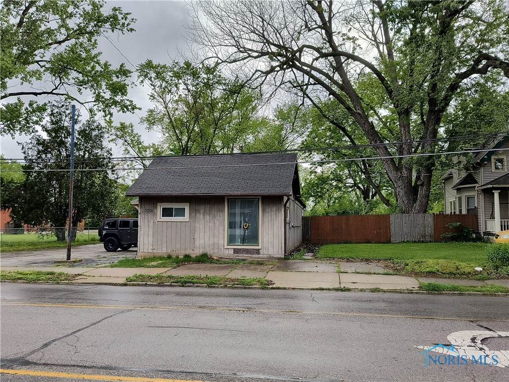 4437 Jackman Road - Photo 1