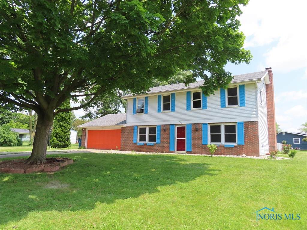 202 Huntington Drive - Photo 1