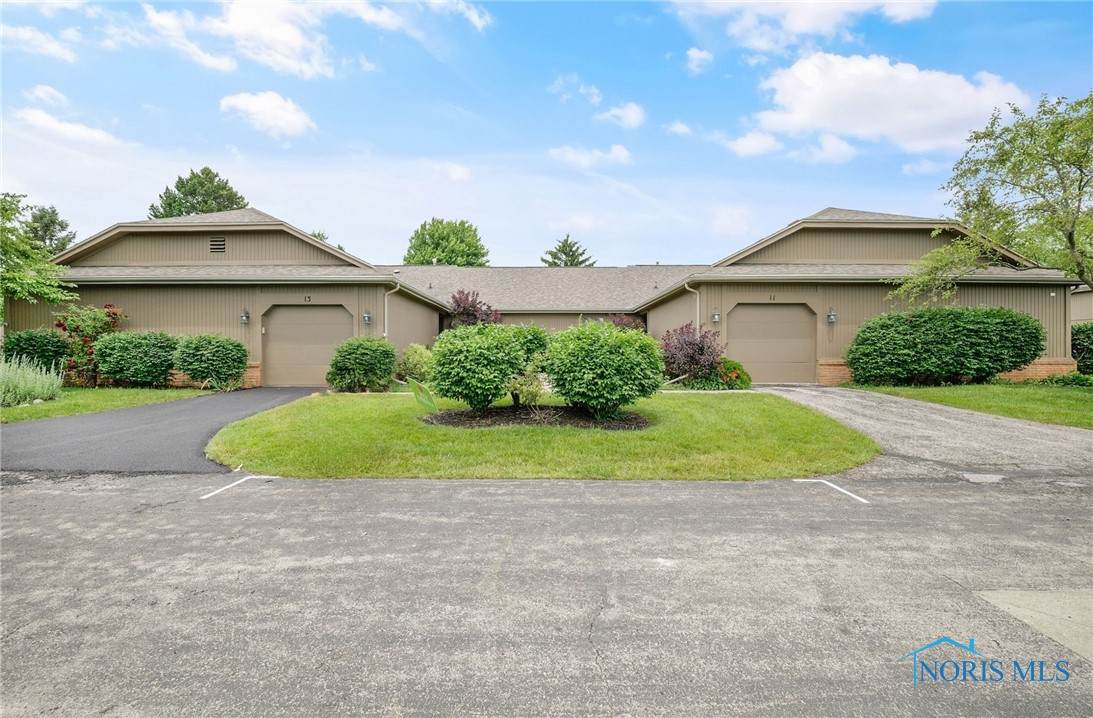 11 Meadowpond Drive - Photo 1